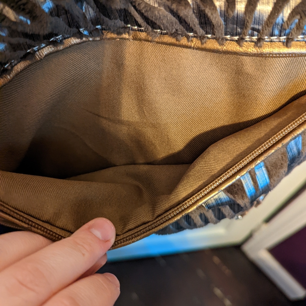 Metallic Zebra Purse - Picture 5 of 12